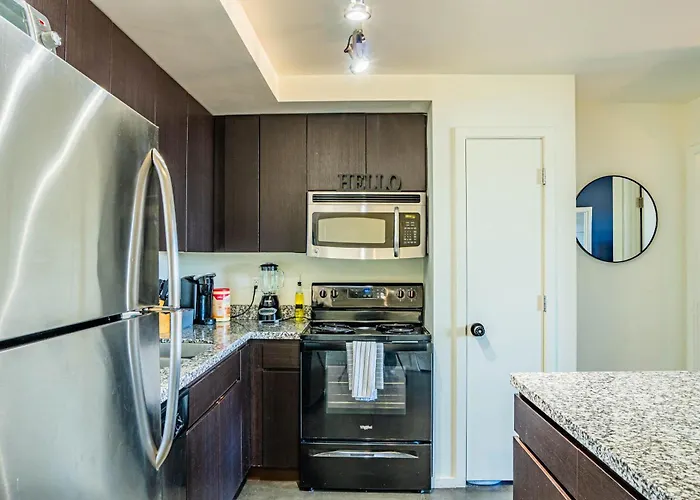 Apartment Mins To Asu Dt Phx Poolbalconygymparkingwd